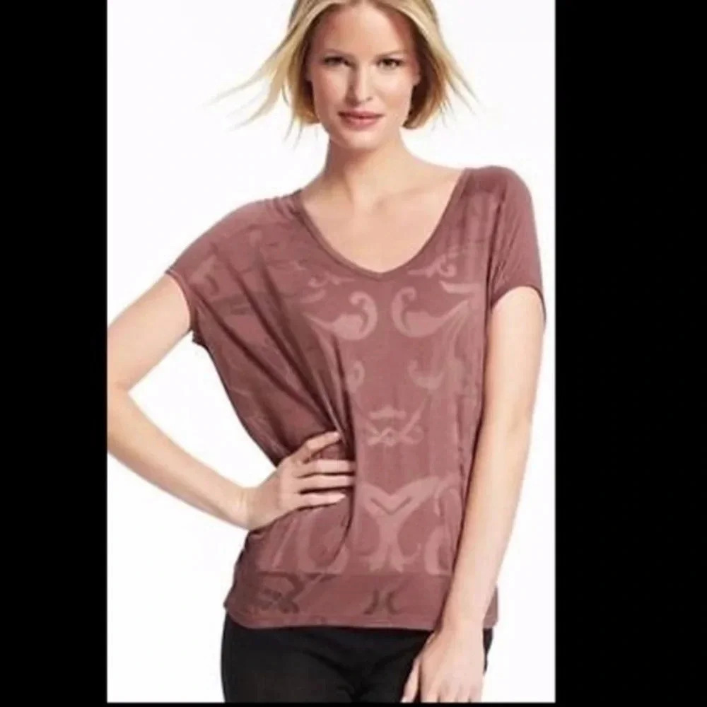 Cabi Burnout Paisley Tee Top  Sz S V-Neck Short Sleeve Relaxed Fit Dolman sleeve
